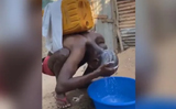 Video showing man’s unique technique to wash hair surprises Internet, Watch
